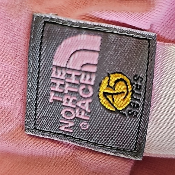 The North face pink 100% cotton long sleeve top Henley style W/‎ three snaps Lg - Picture 7 of 9